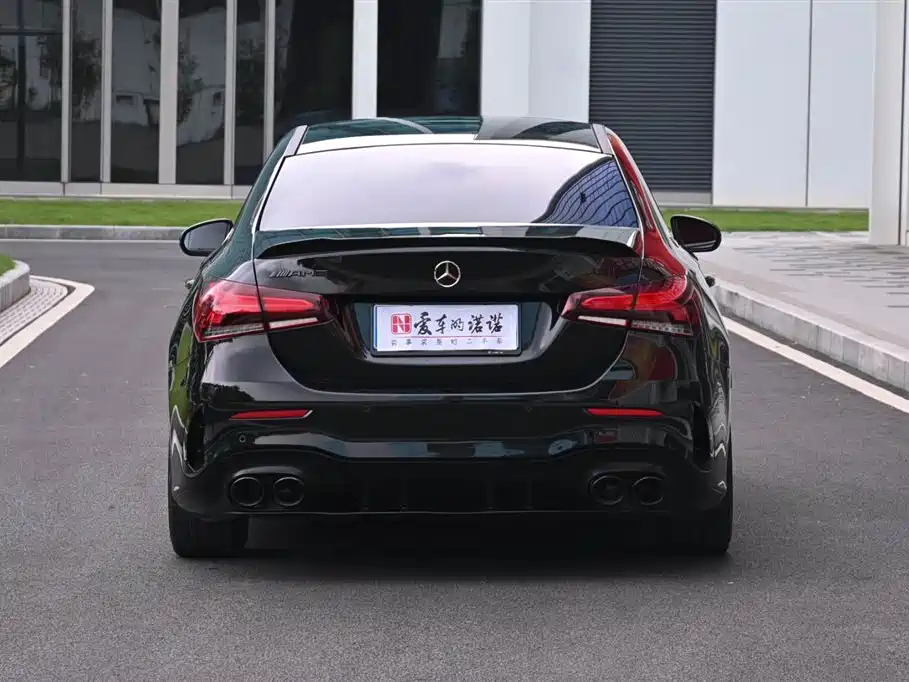 Mercedes-Benz A-Class AMG 2023 Model Year AMG A 35 L 4MATIC фото 4
