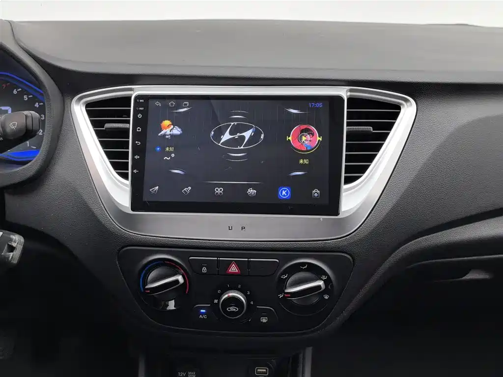 Hyundai Verna 2020 1.4L Manual GLS Cool Edition фото 12