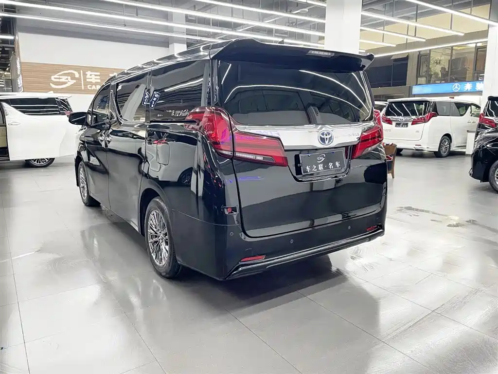 Toyota Alphard 2020 Hybrid 2.5L Premium Edition фото 4