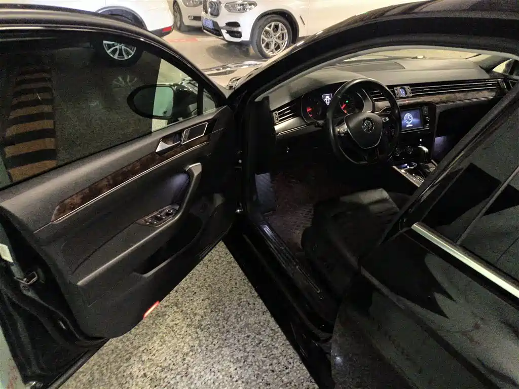 Volkswagen Magotan 2018 Facelift 330TSI DSG Luxury фото 23