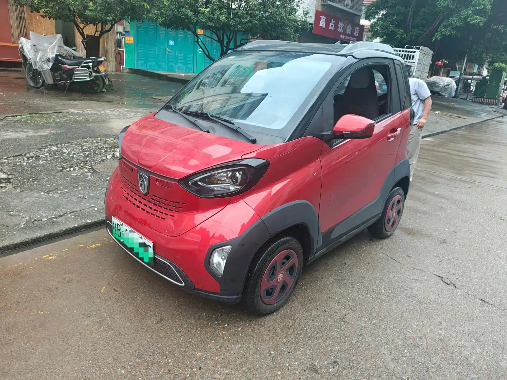 Фото 1 - Baojun E100