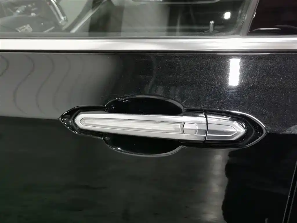 Cadillac XT6 2022 2.0T 6-Seater 4WD Luxury Edition фото 18