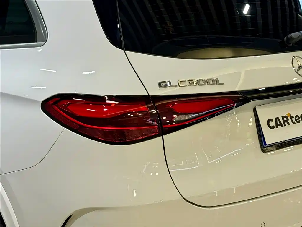 Mercedes-Benz GLC 2025 Model Year GLC 260 L 4MATIC Luxury фото 9