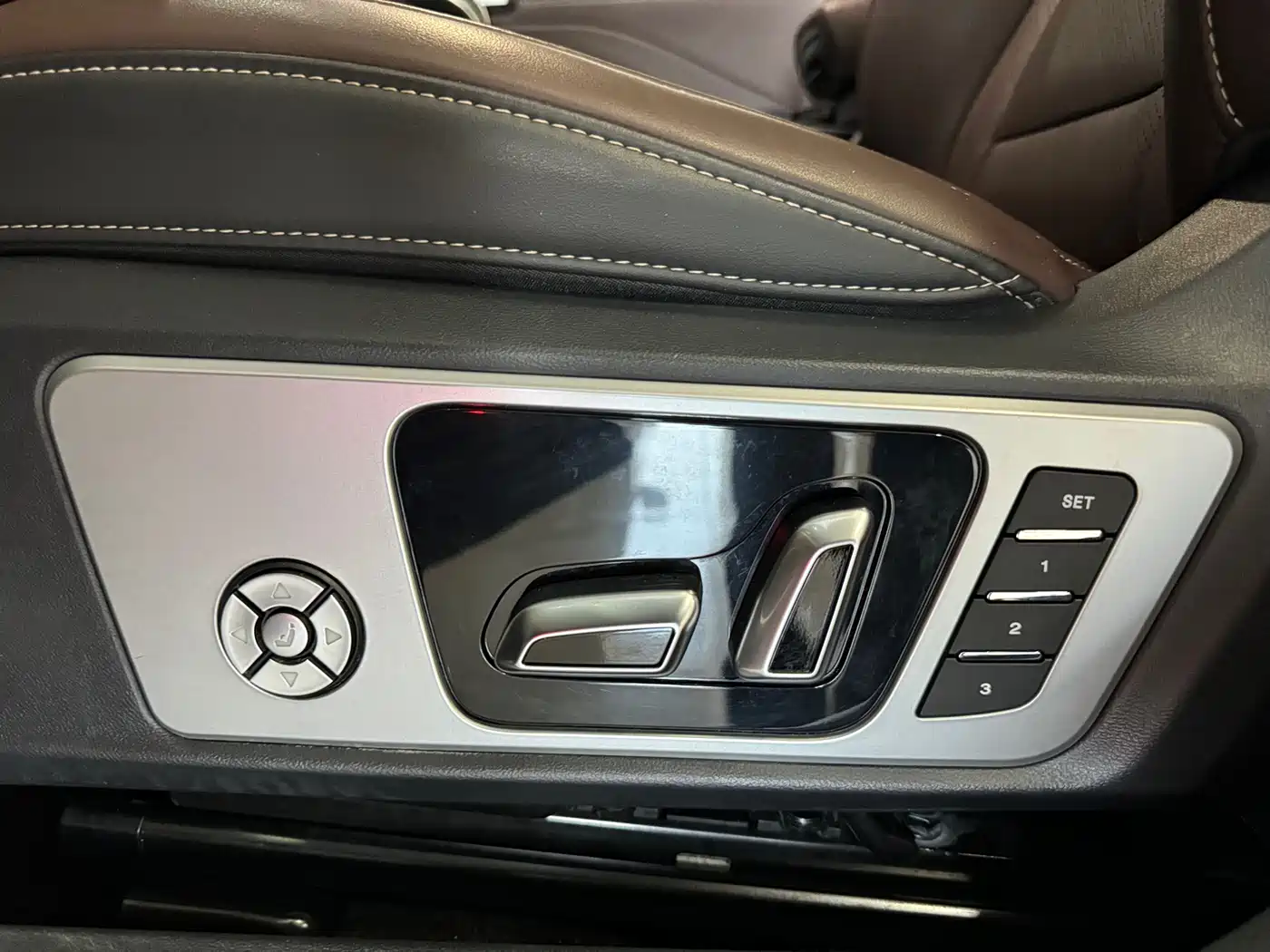 WEI PAI WEI BRAND VV6