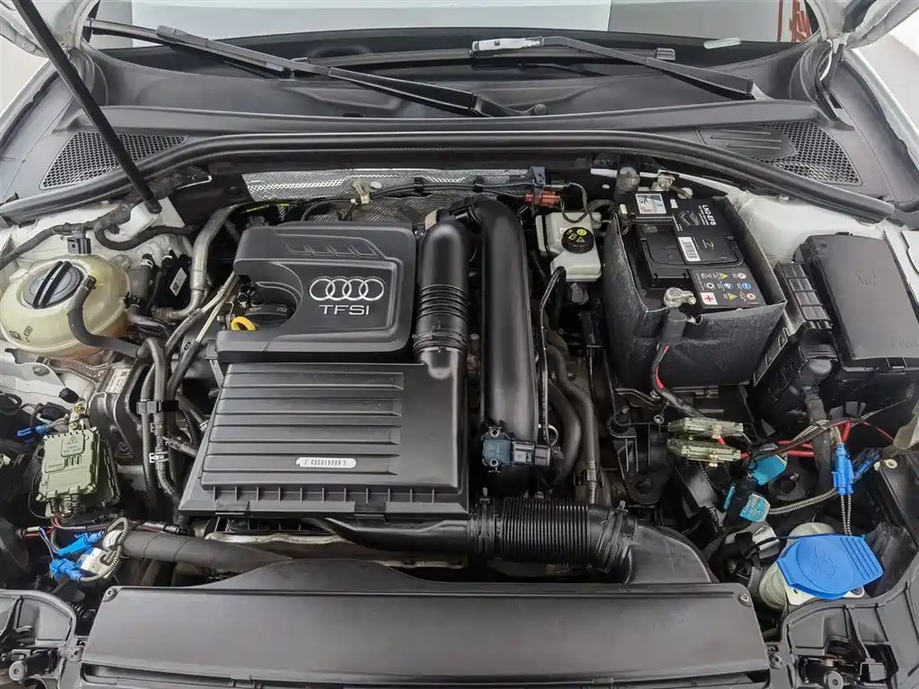 Audi A3 2016 Sportback 35 TFSI Progressive фото 6