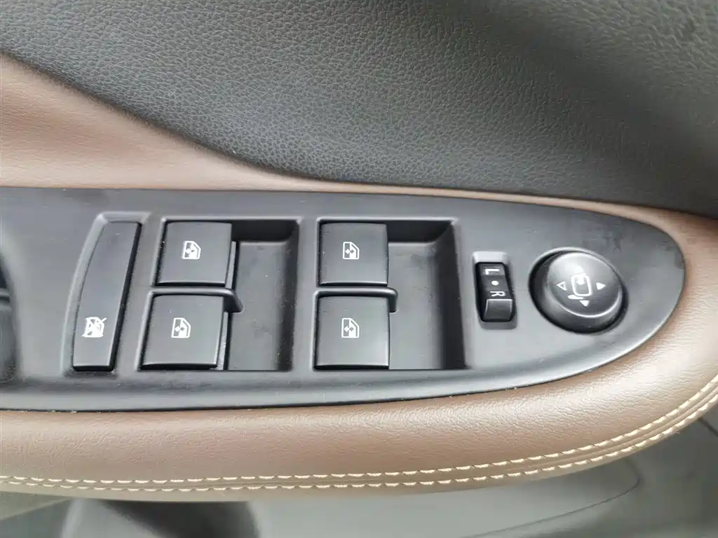 Buick Envision Plus 2016 20T 2WD Elite фото 9