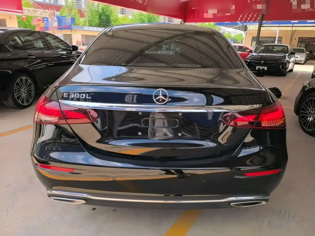 MERCEDES-BENZ E-CLASS