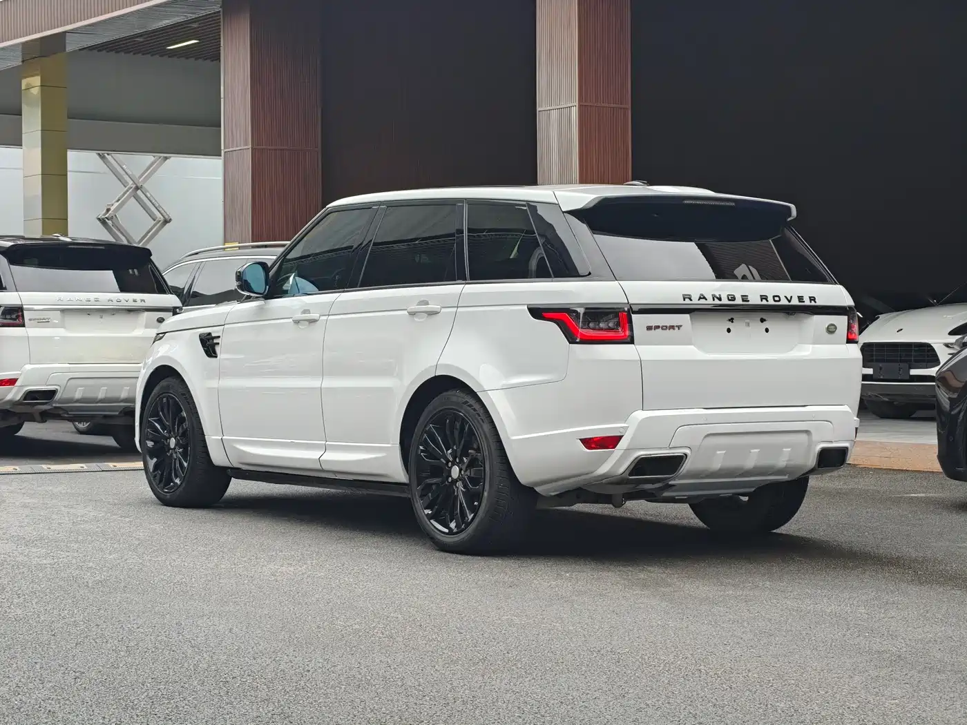 Land Rover Range Rover Sport 2014 3.0 SC V6 HSE DYNAMIC фото 15