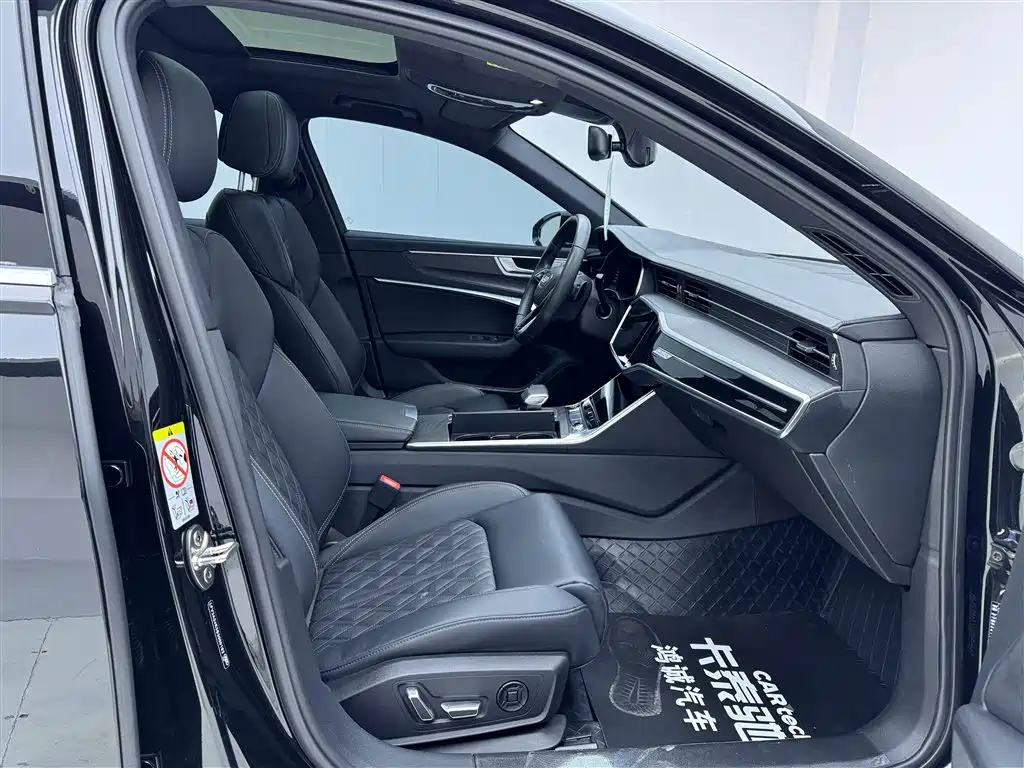 Audi A6L 2025 45 TFSI quattro Premium Sport фото 19