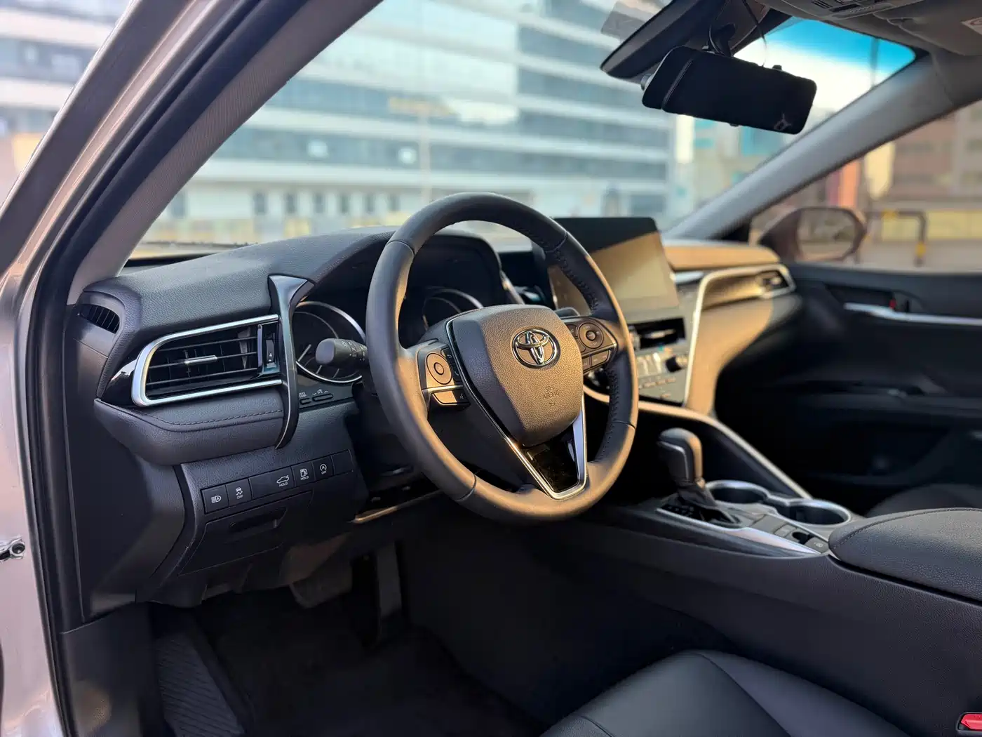 Toyota Camry 2023 2.0G Luxury Edition фото 8