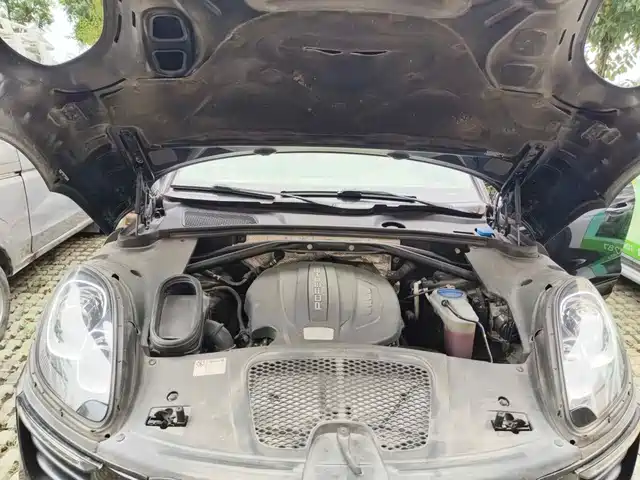 Porsche Macan 2014 Macan 2.0T — фото 3