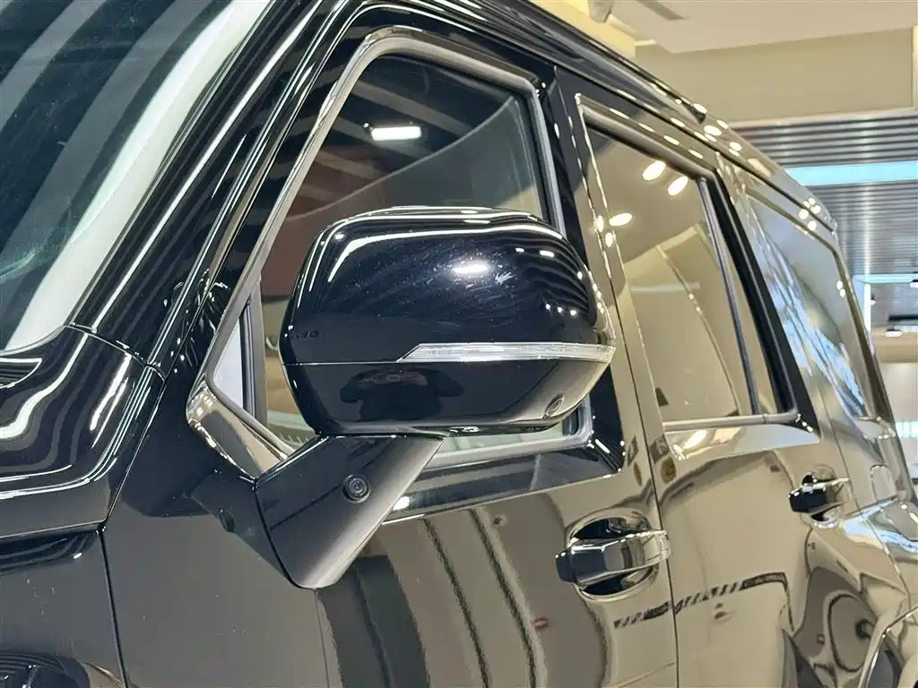 TANK TANK 700 NEW ENERGY