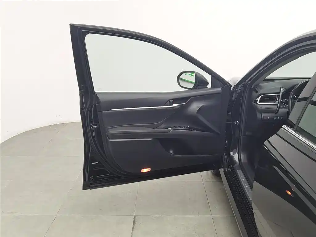 Toyota Camry 2021 2.0G Luxury Edition фото 8