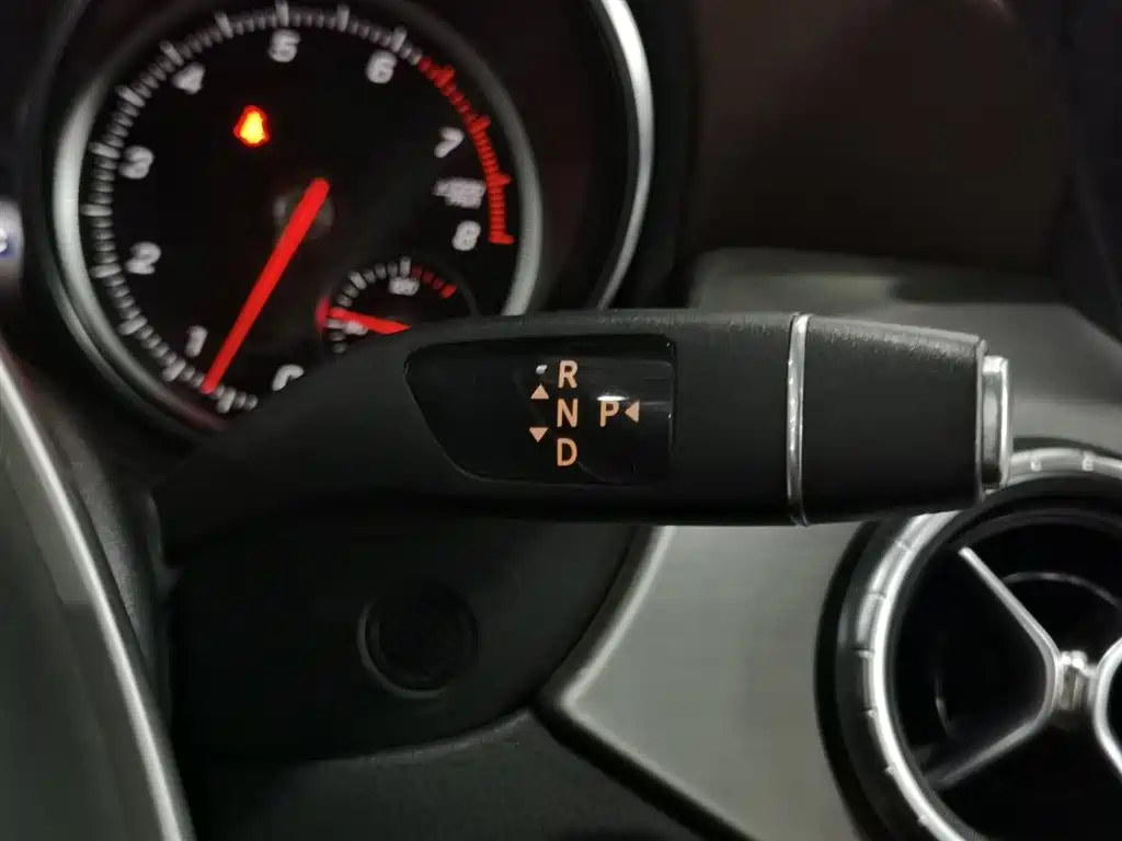 Mercedes-Benz CLA (Import) 2016 Facelift CLA 260 4MATIC фото 13