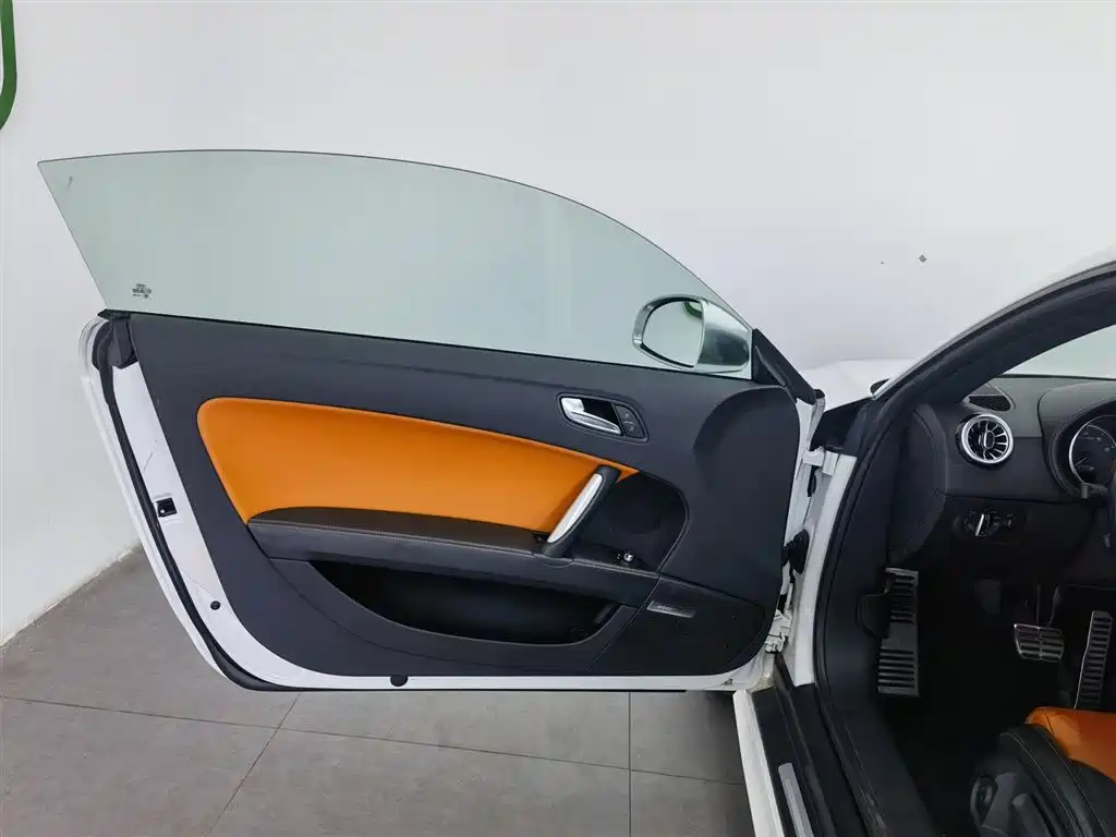 Audi TTS 2013 TTS Coupe 2.0TFSI quattro фото 8