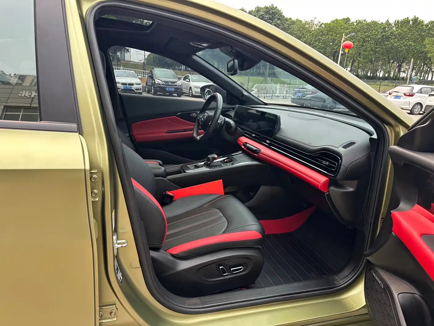 GAC Trumpchi Trumpchi Emkoo 2021 270T DCT J16 Edition фото 31