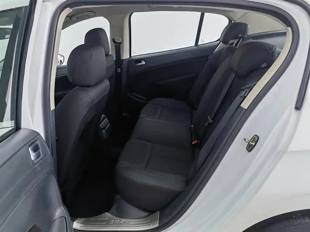 Peugeot 308 2013 Model 1.6L Automatic Superior Style фото 15