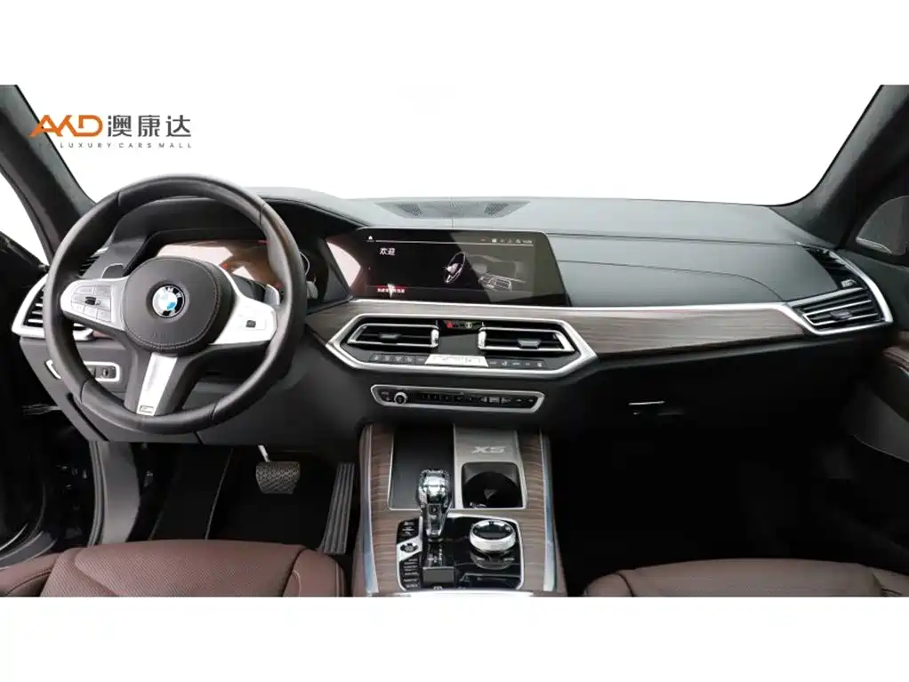 BMW X5 2022 Model xDrive 40Li M Sport Package фото 5