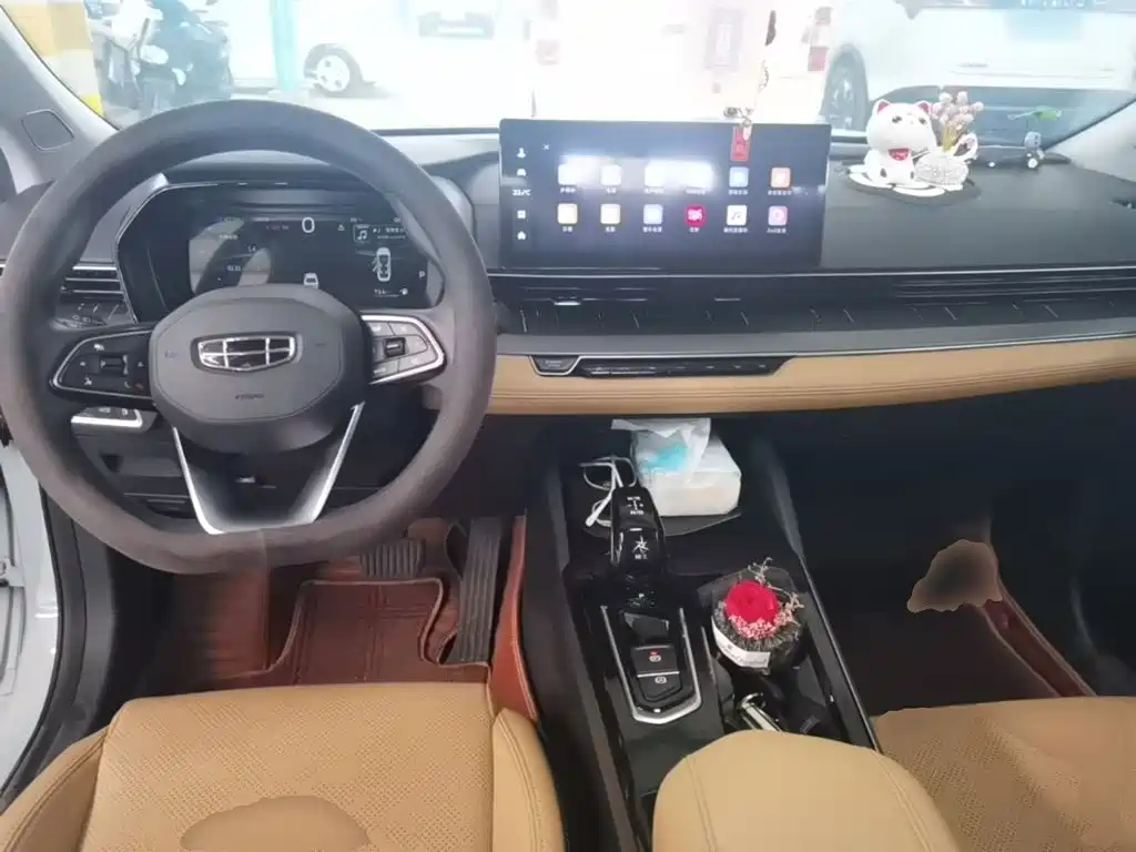 Geely Emgrand L HiP 2025 2024 Model Soaring Dragon Edition 1.5TD-DHT Pro 100KM Excellence Type