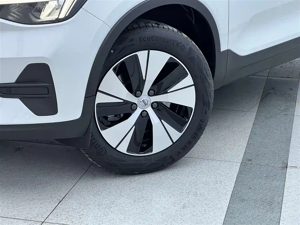 Volvo XC40 2026 2024 B3 Smart Elite Luxury Edition