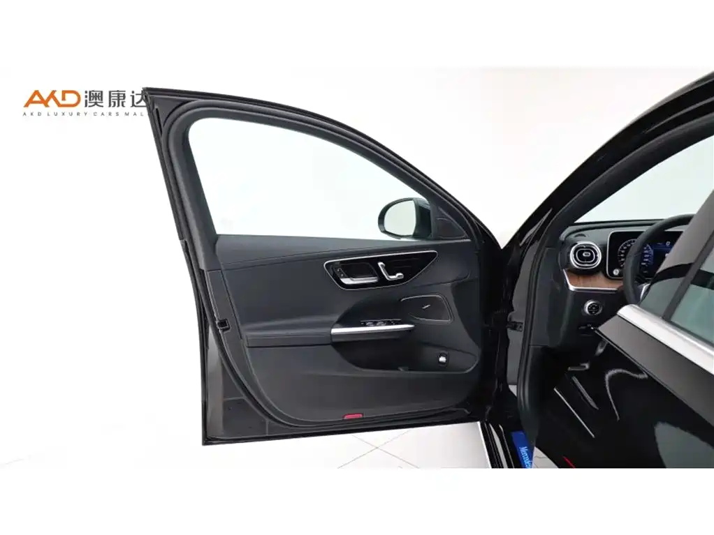Mercedes-Benz C-Class 2023 Facelift II C 260 L фото 10
