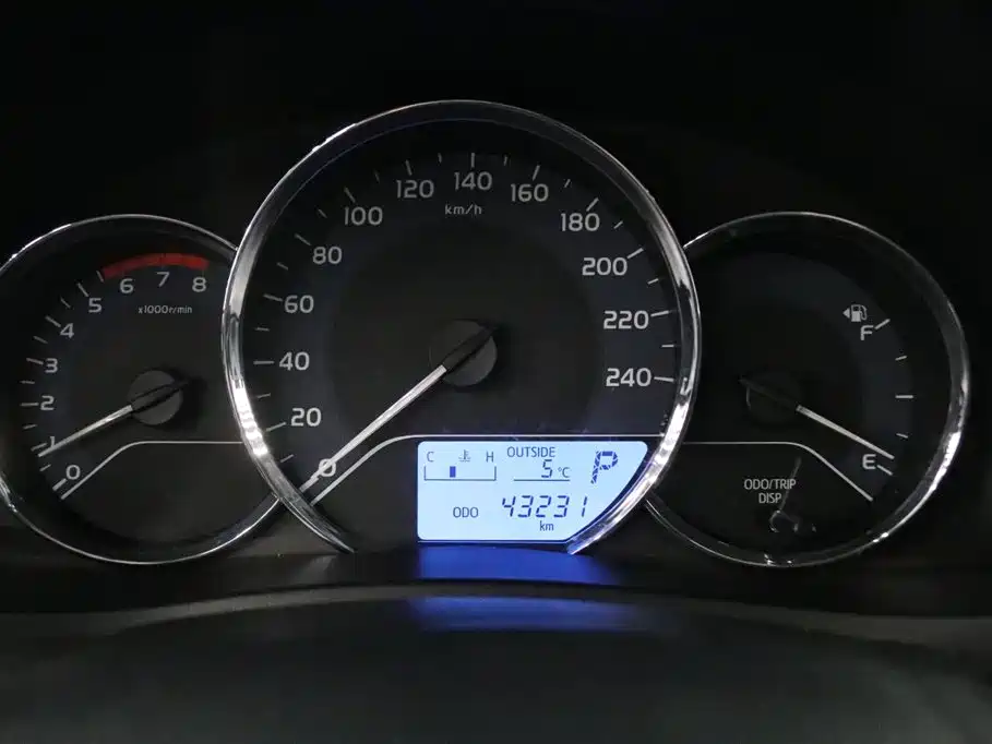 Toyota Levin 2017 Facelift 185T CVT Elite (China V) фото 7