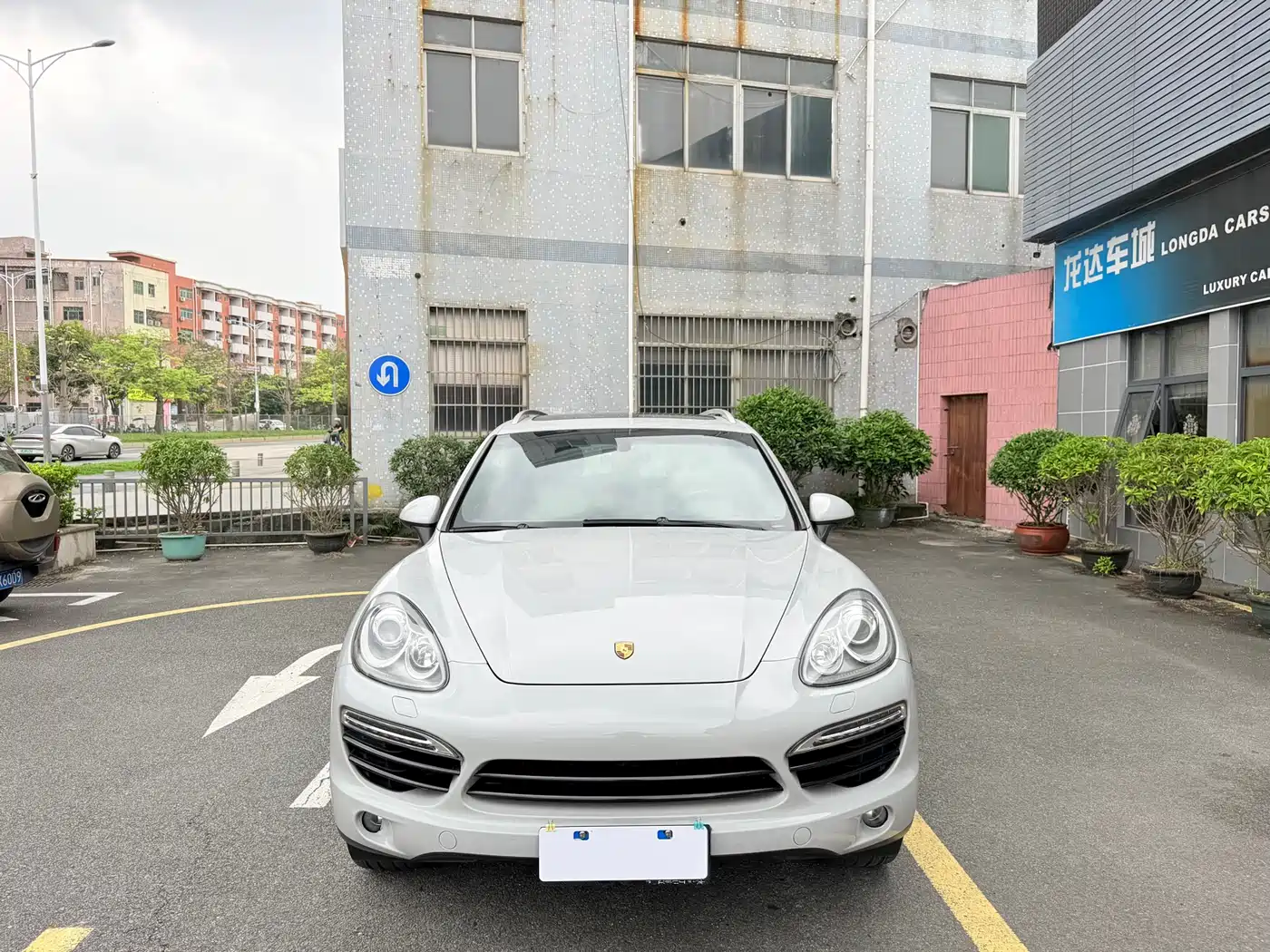 Porsche Cayenne 2014 Cayenne Platinum Edition 3.0T фото 2