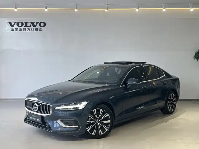 Volvo S60 2024 B4 Inscription Luxury Edition — фото 1