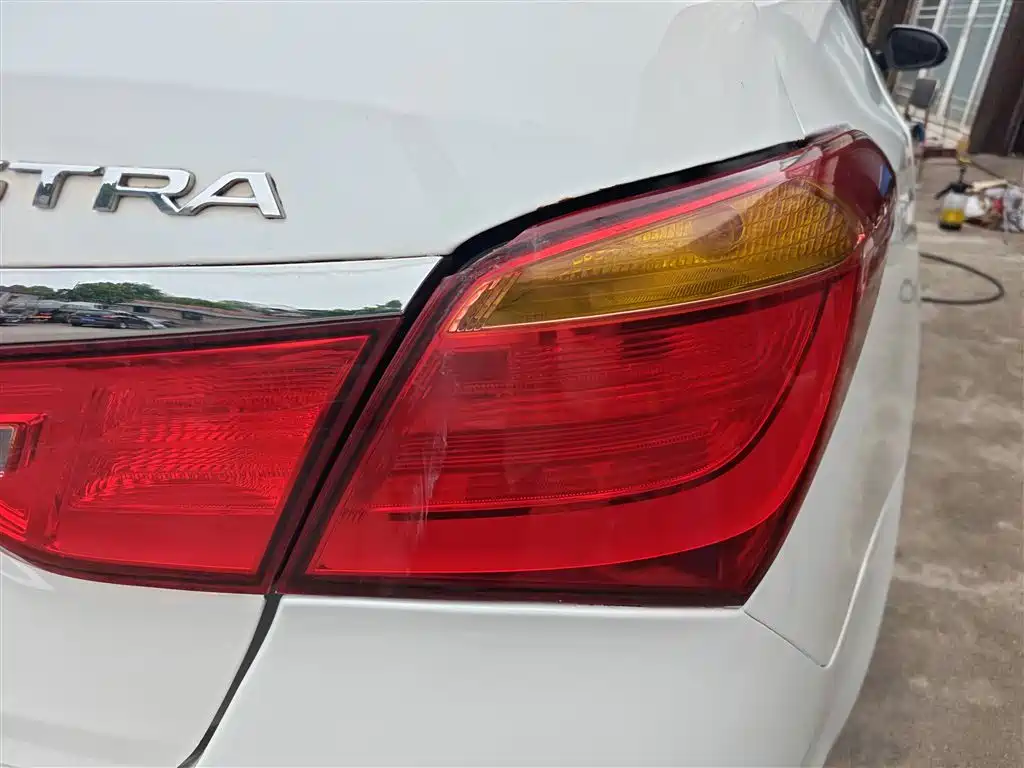 Hyundai Mistra 2016 1.8L Automatic Smart GLS фото 8