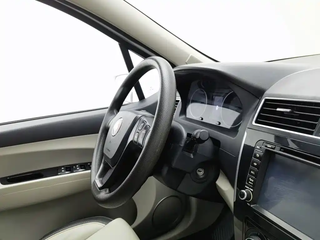 Dongfeng Fengxing Joyear XV 2016 2016 1.6L CVT Comfort