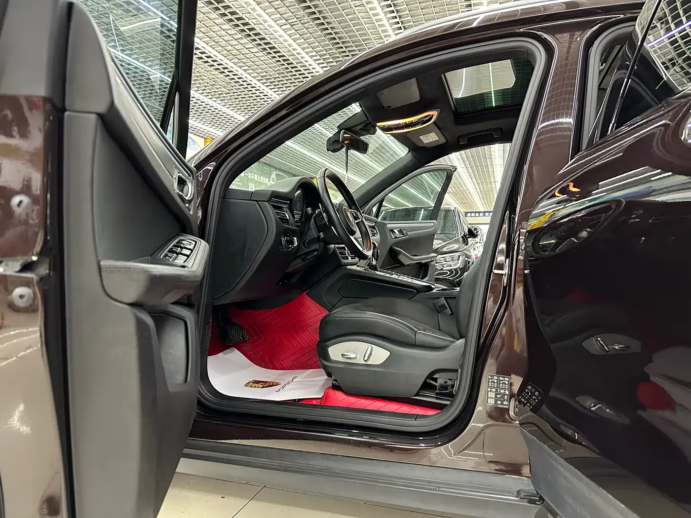 Porsche Macan 2018 Macan 2.0T фото 10