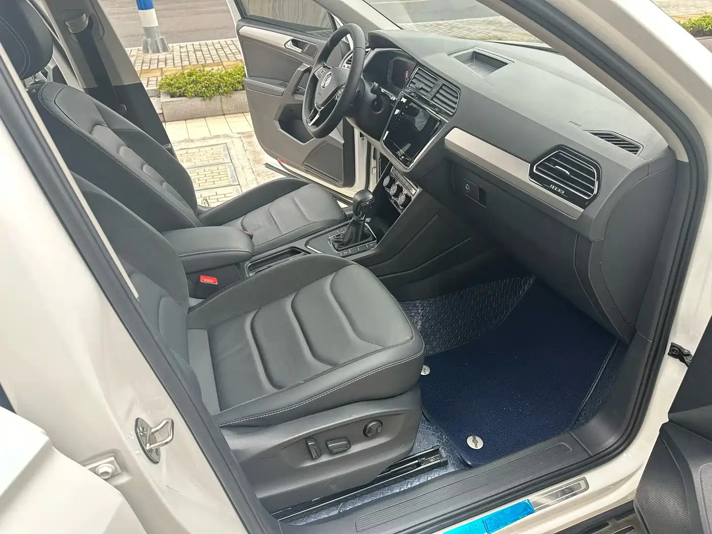 Volkswagen Tiguan L 2020 330TSI Auto 2WD Panorama Comfort China VI фото 8