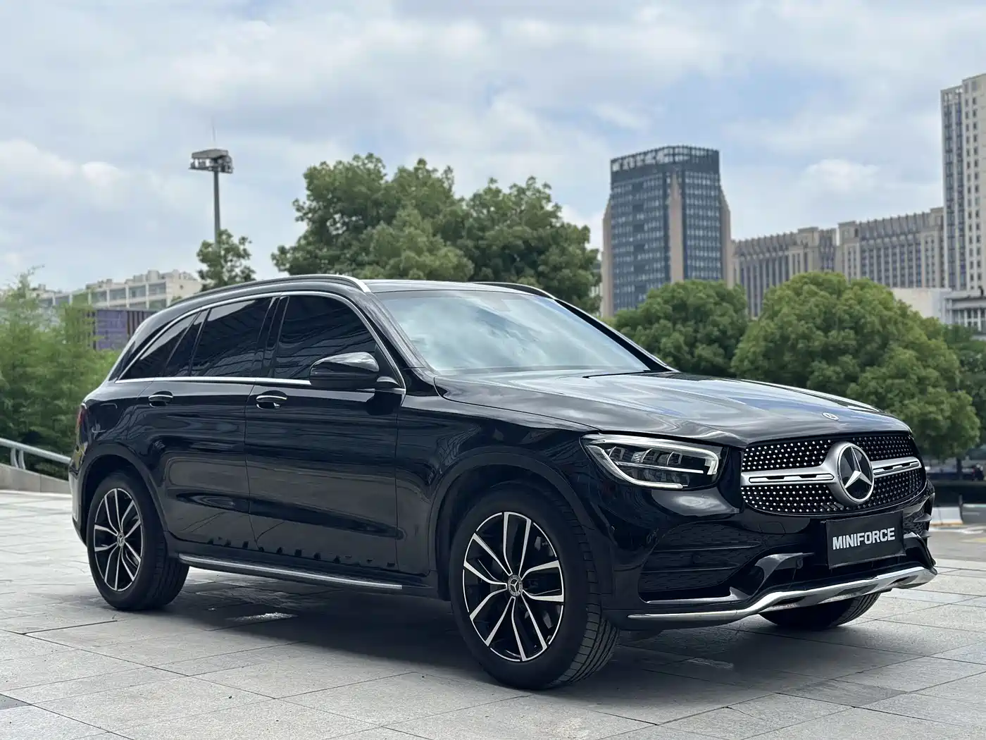Mercedes-Benz GLC 2021 GLC 260 L 4MATIC Luxury фото 3