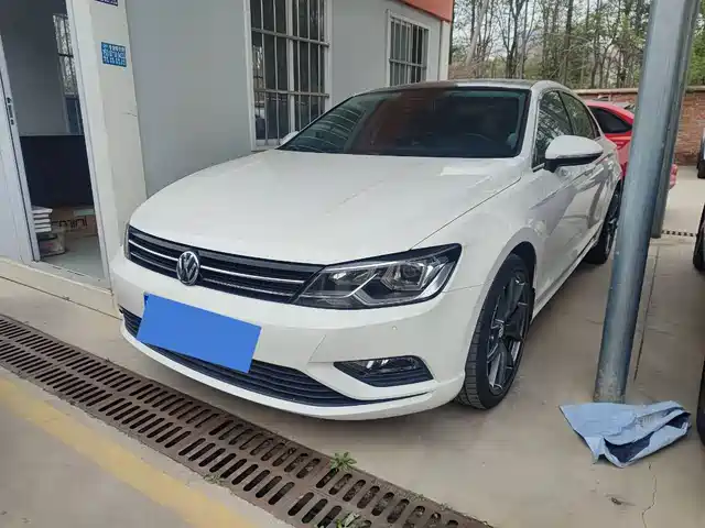 VOLKSWAGEN LINGDU