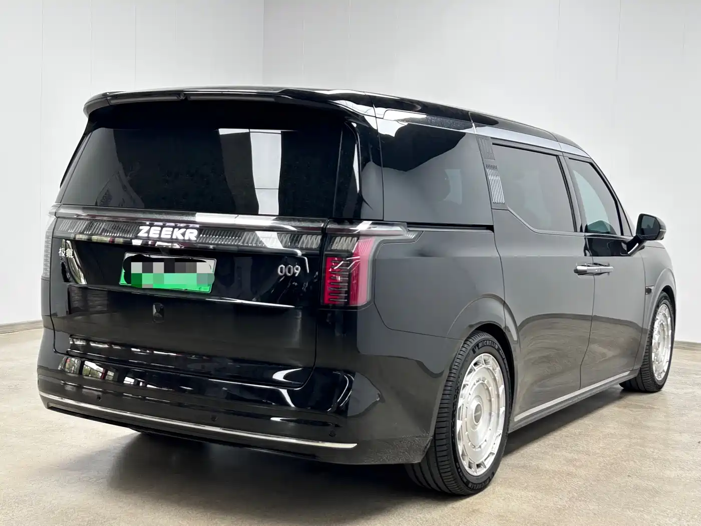 ZEEKR EXTREME KRYPTON 009