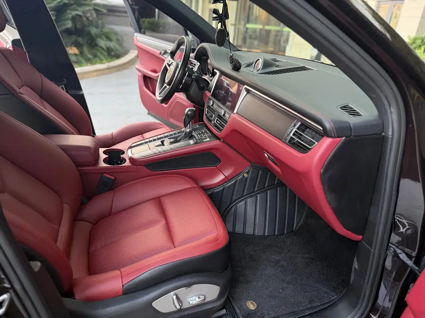 Porsche Macan 2018 Macan 2.0T фото 6