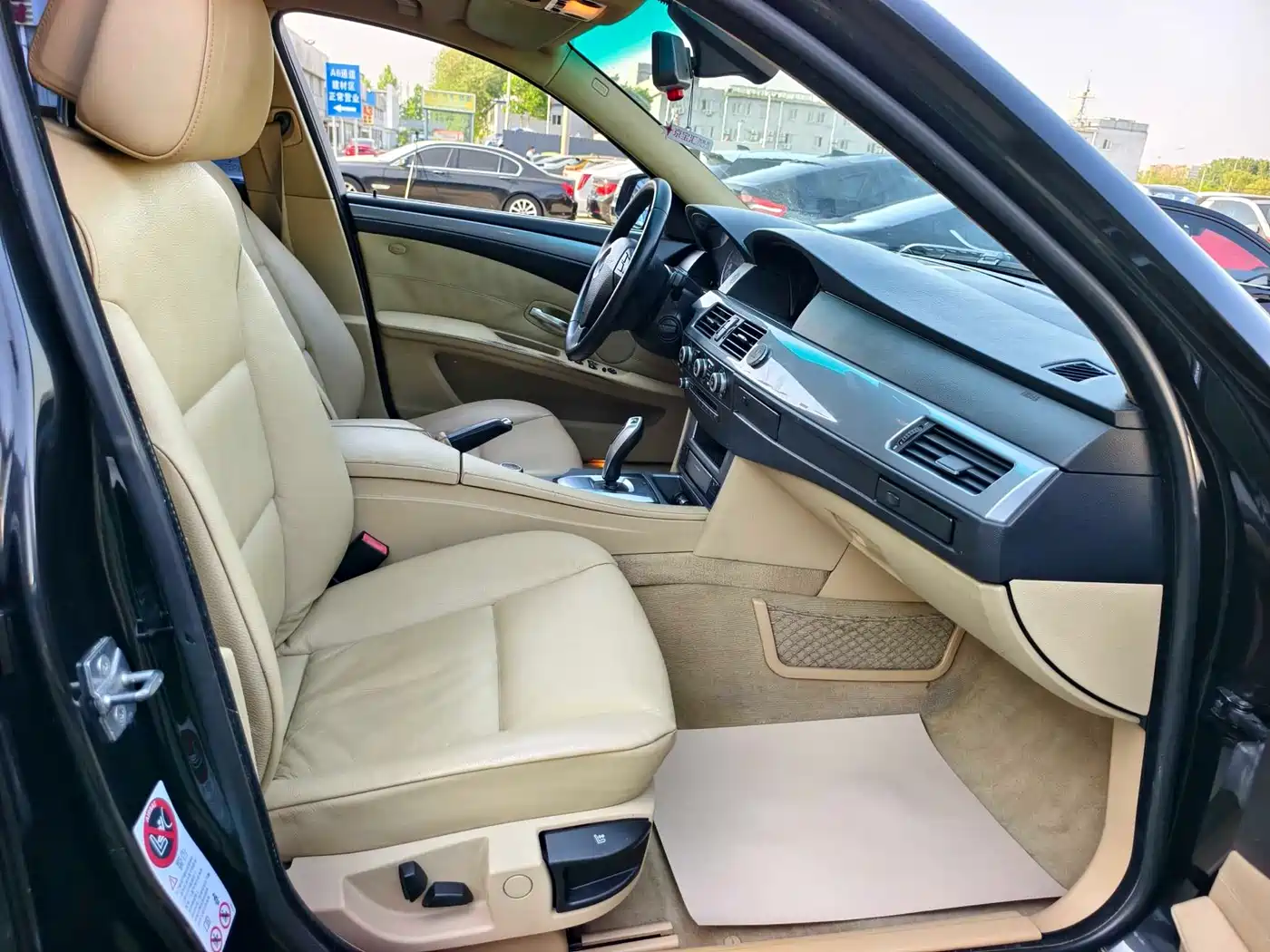 BMW 5 Series 2009 520Li Premium фото 13