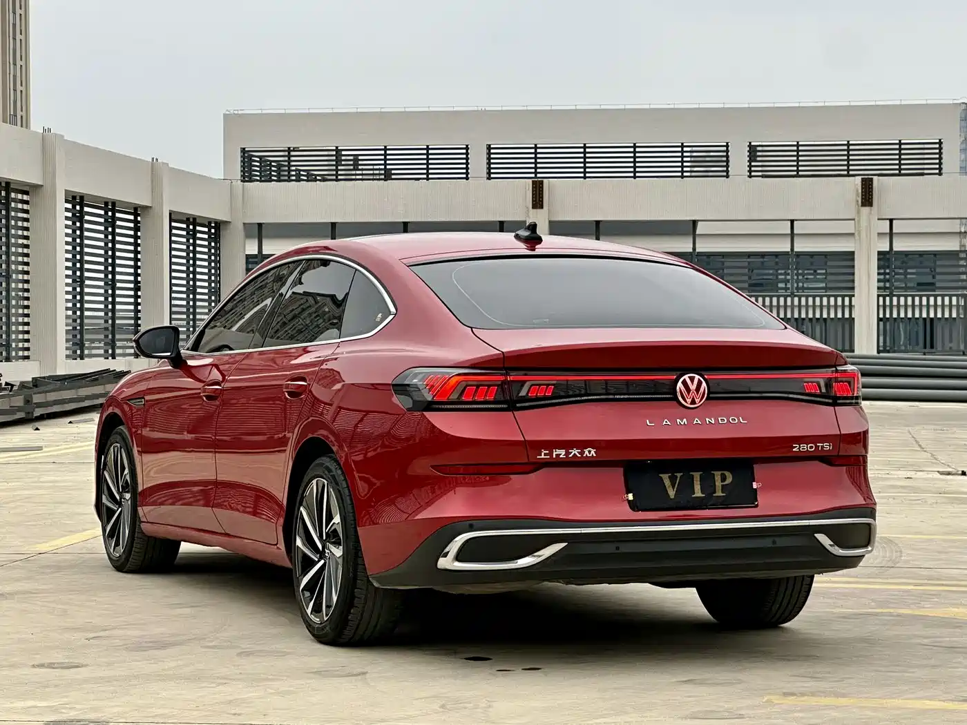 Photo 10 - Volkswagen Lamando