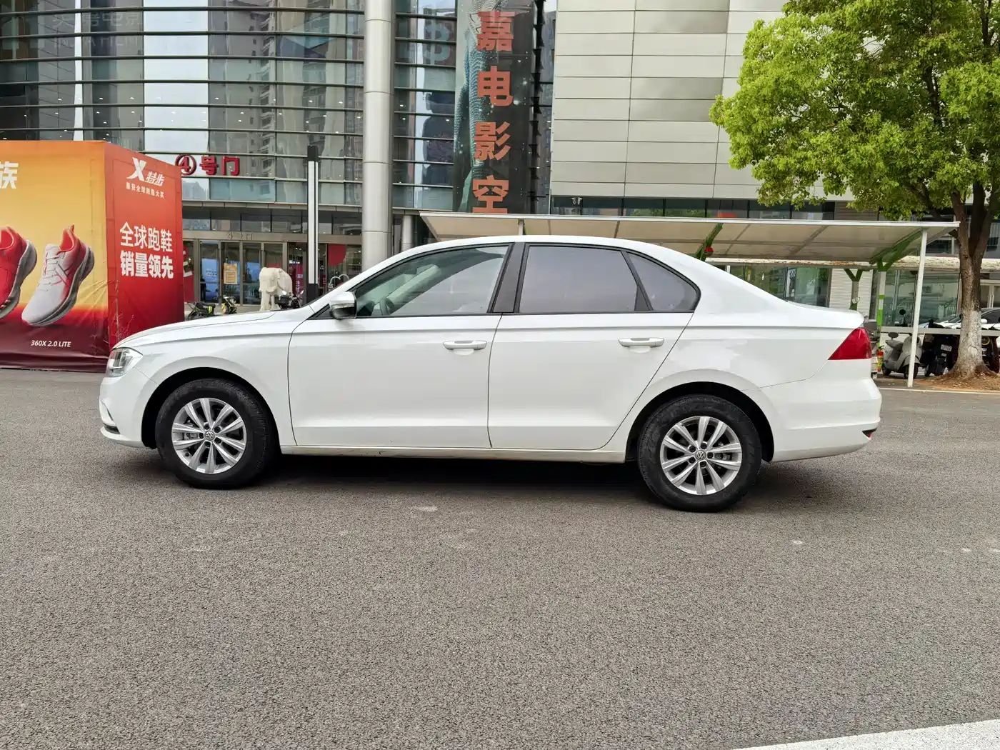 Volkswagen Bora 2016 Model 1.6L Automatic Comfort фото 3