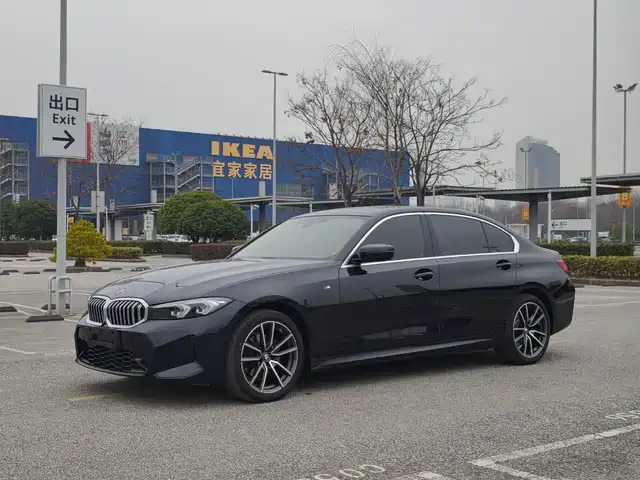 BMW 3 SERIES