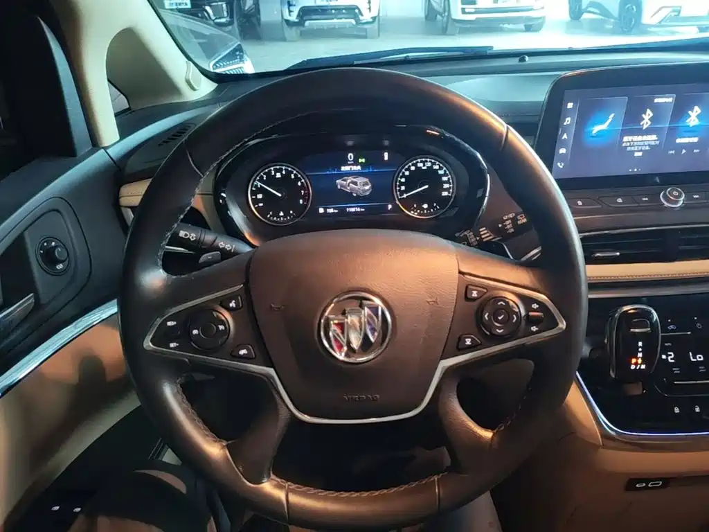 Фото 11 - Buick GL8