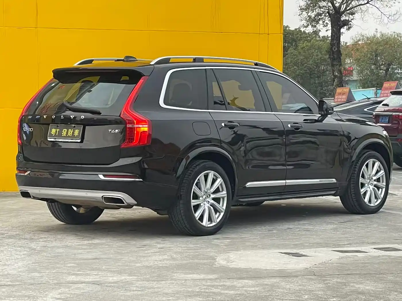 Фото 9 - Volvo XC90