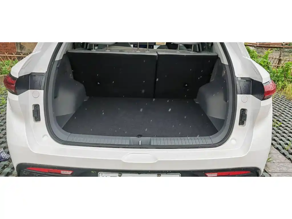2026 Besturn Yueyi 03