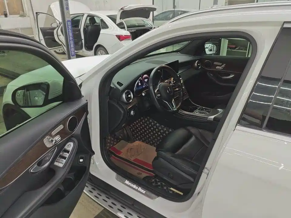 Mercedes-Benz GLC 2020 GLC 300 L 4MATIC Dynamic фото 4