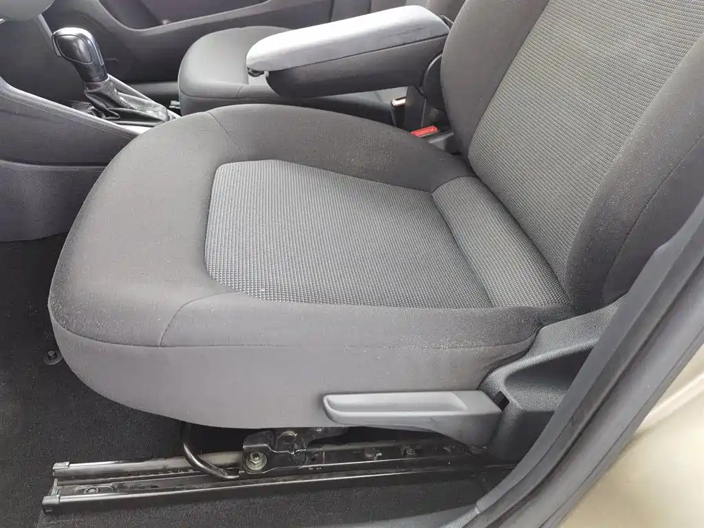 Volkswagen Jetta 2017 1.5L Automatic Fashion фото 20