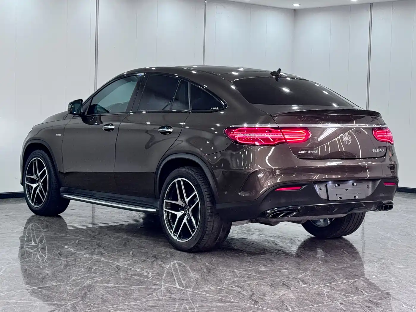 Mercedes-Benz GLE Coupe AMG 2017 AMG GLE 43 4MATIC Coupe SUV фото 5