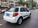 Фото 4 - Suzuki SX4