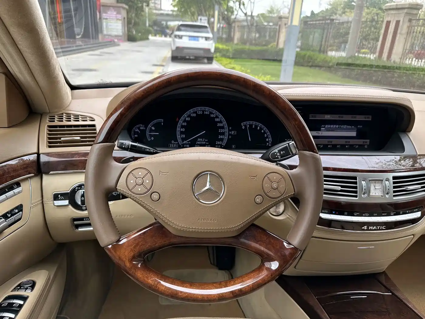 Mercedes-Benz S-Class 2011 S 500 L CGI 4MATIC фото 10