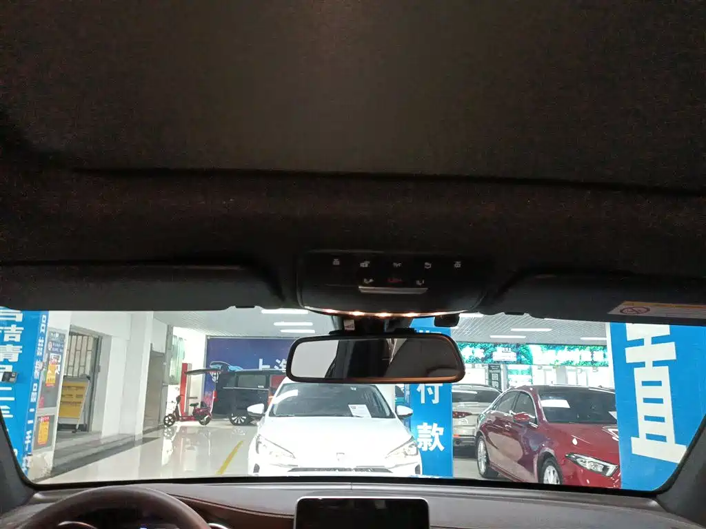 Mercedes-Benz GLC 2019 GLC 260 L 4MATIC Dynamic фото 18