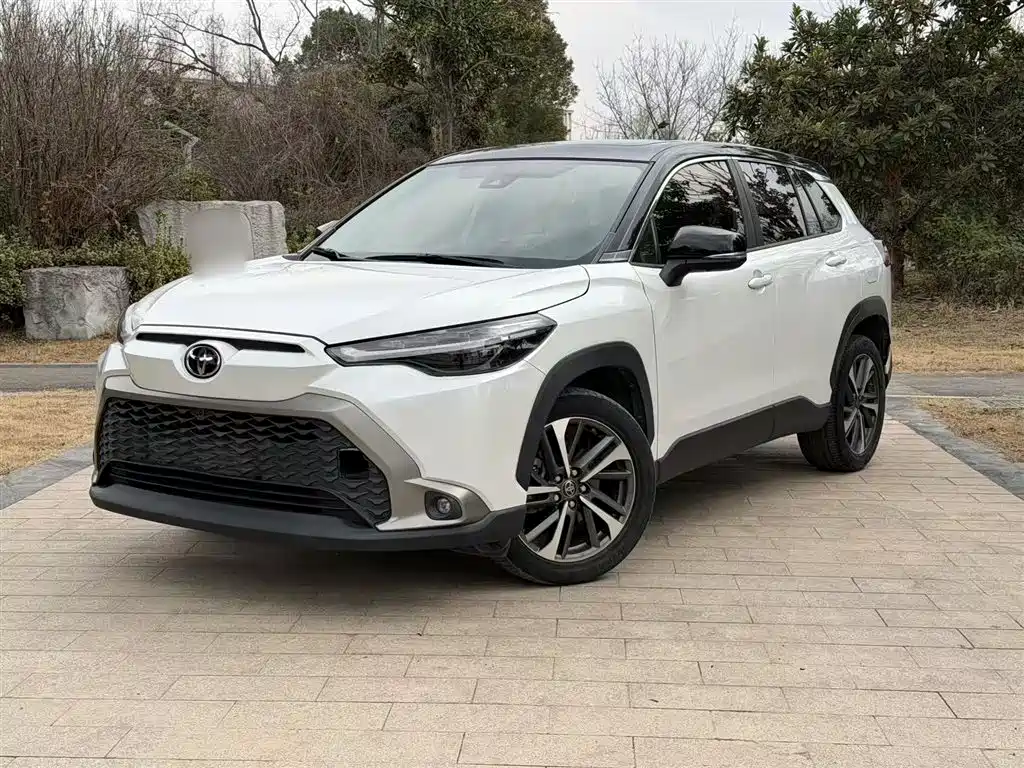 Toyota Frontlander 2022 2.0L CVT Luxury PLUS Edition